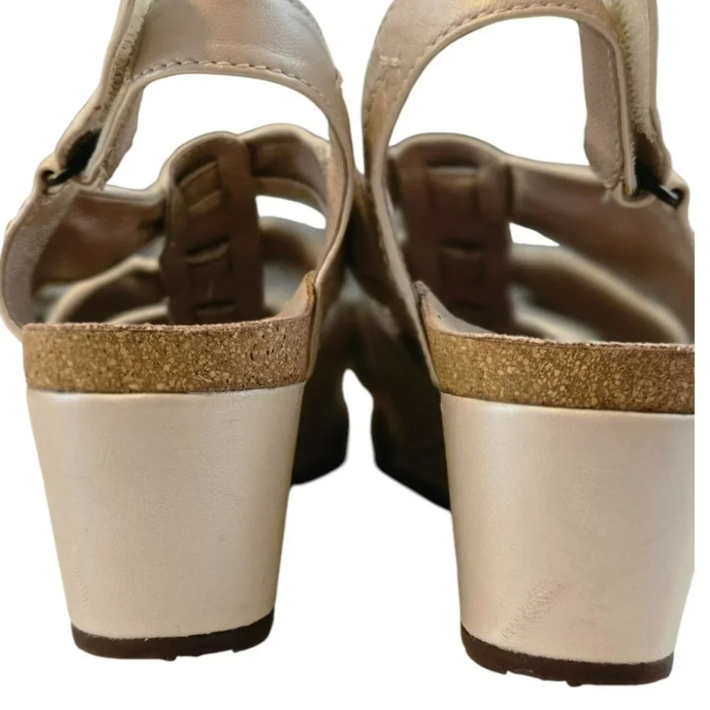 Salvia Size 40 EU (9-9.5 US) Women's Randi Pearl Platform Sandals Metallic Cream